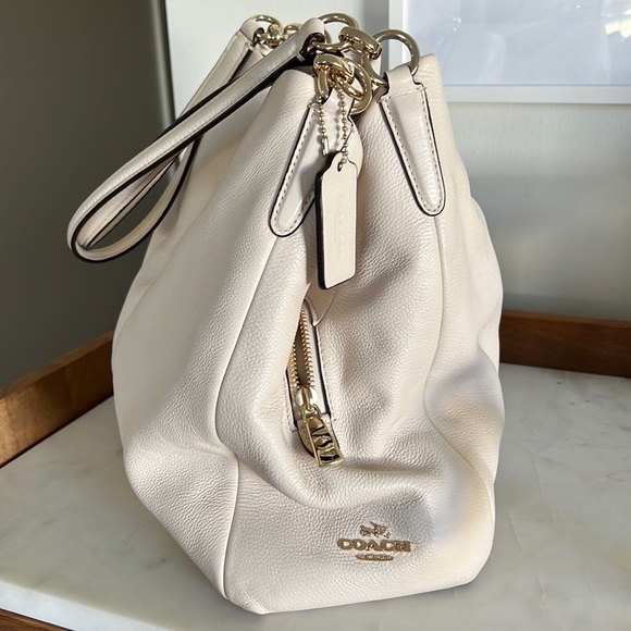 Coach Handbags - Coach genuine ivory leather hobo style bag
